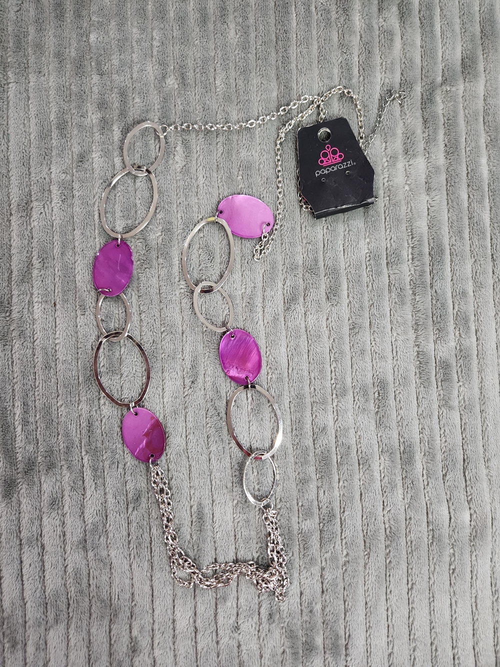 Paparazzi Kaleidoscope Coasts pink necklace Silver & Pink Oval Link Necklace